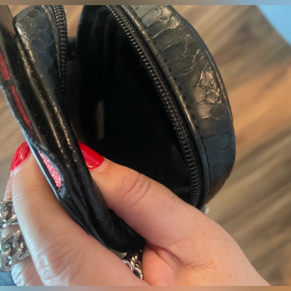 Snow White Danielle Nicole Crossbody - image 2